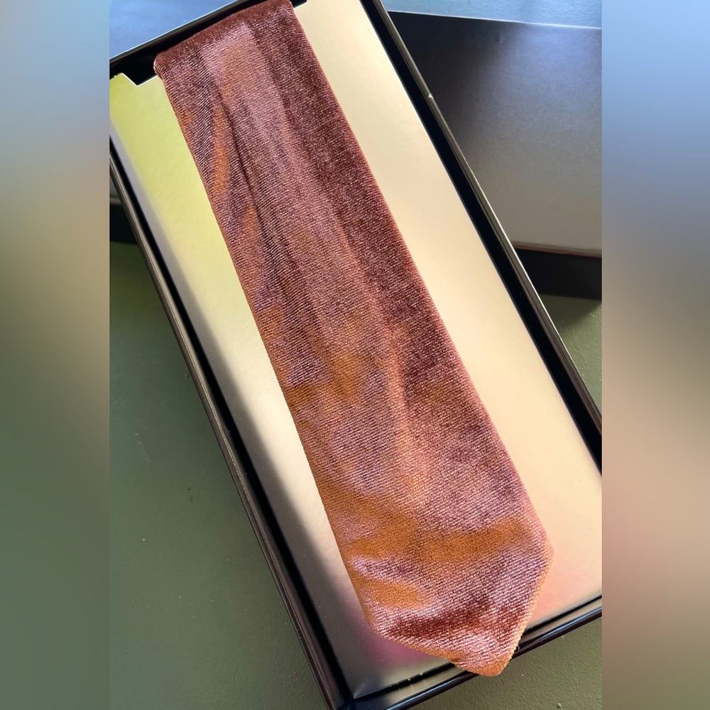Baltic born men’s velvet tie
